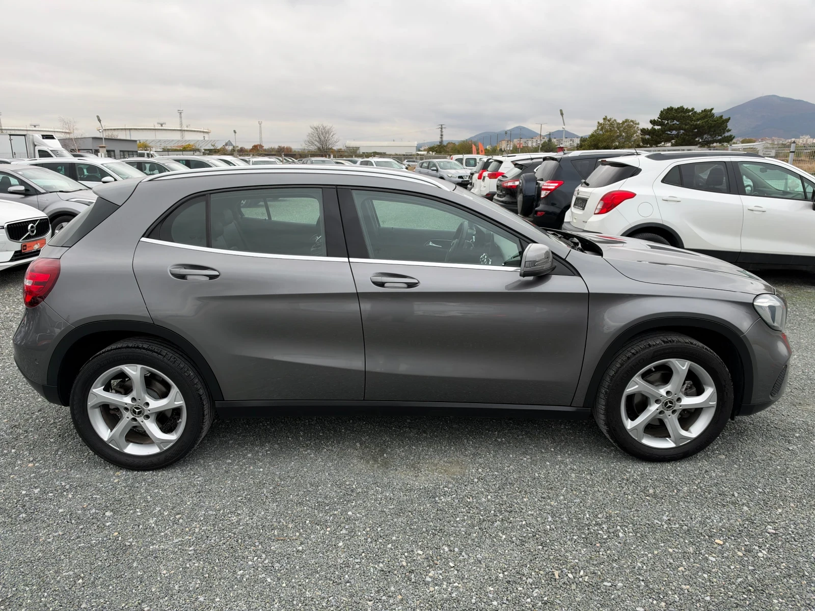 Mercedes-Benz GLA 200 (KATO НОВА)^(4-MATIC), снимка 4 - Автомобили и джипове - 56739144