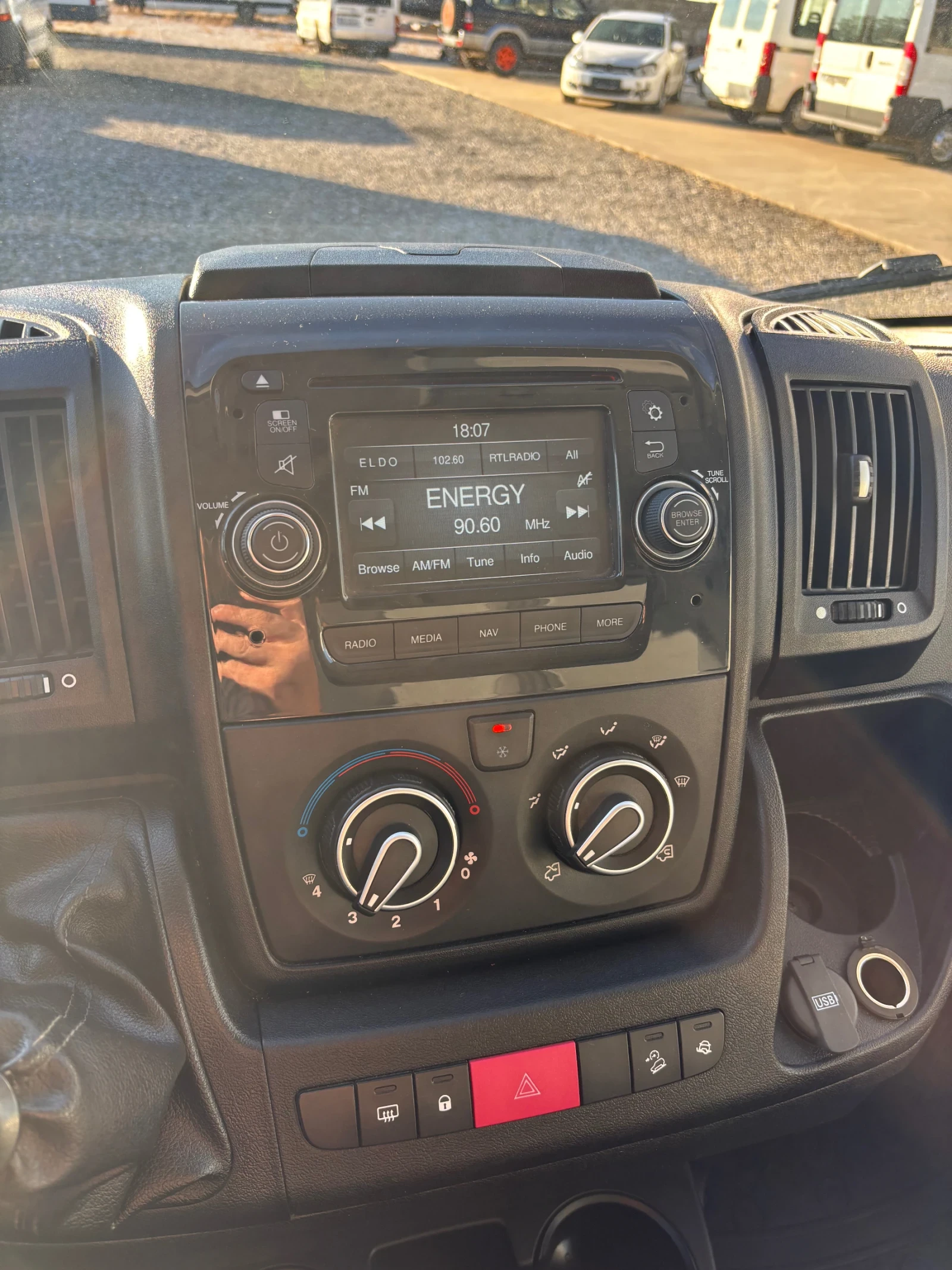 Peugeot Boxer EURO 6 L3 H2 163 к.с., снимка 13 - Бусове и автобуси - 56086564