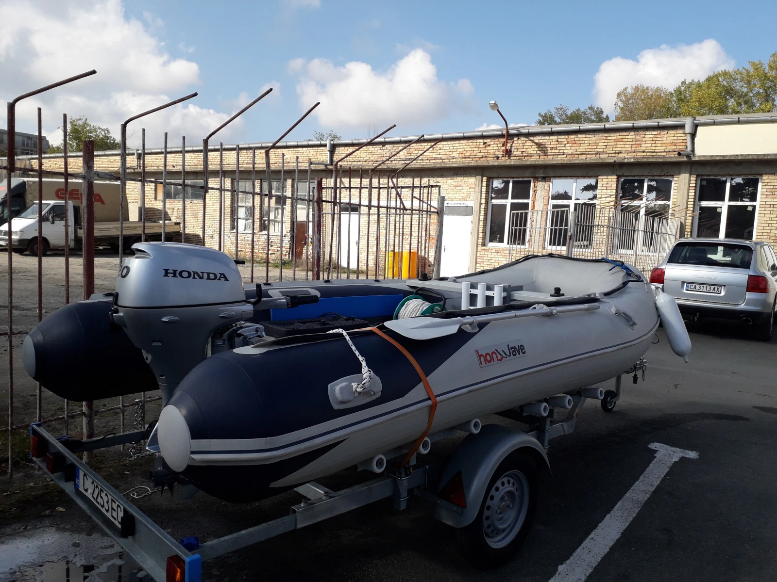 Надуваема лодка Honda Marine Т 40 - изображение 2