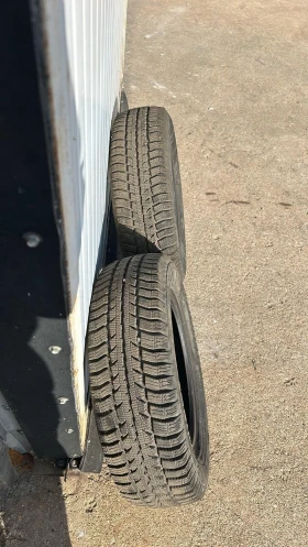 Гуми Зимни 165/65R16, снимка 2