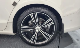 Volvo S60 T5* INSCRIPTION* КАМЕРИ* 360* LANE* ASSIST* KEYLES, снимка 16