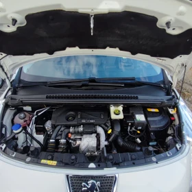 Peugeot 3008 1.6* EHDI* AVTOMATIK* NAVI* PANORAMA* PERLA* KSENO - 9999 лв. / 5112.41 € - 95248235 16