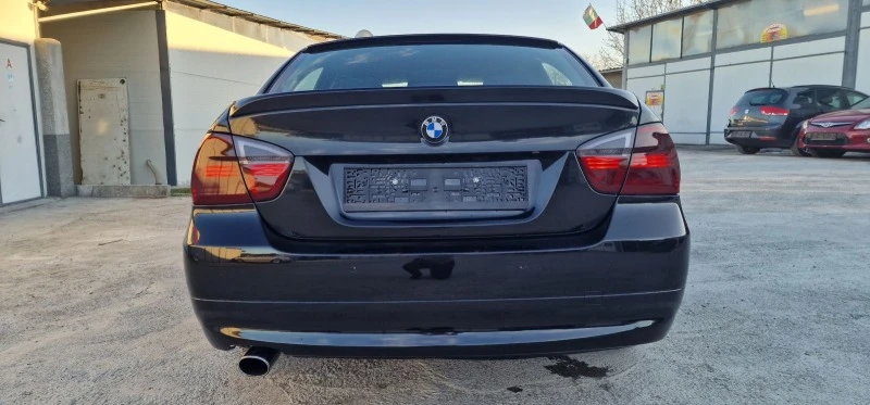 BMW 320 320i 150k.c., снимка 11 - Автомобили и джипове - 44071660