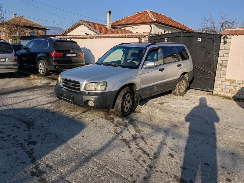 Subaru Forester 2.0/125к.с/4х4/бавни, снимка 2 - Автомобили и джипове - 49247677