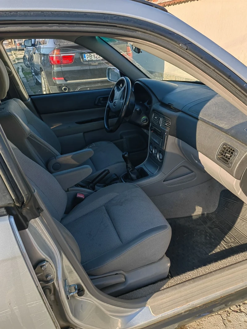 Subaru Forester 2.0/125к.с/4х4/бавни, снимка 8 - Автомобили и джипове - 49247677