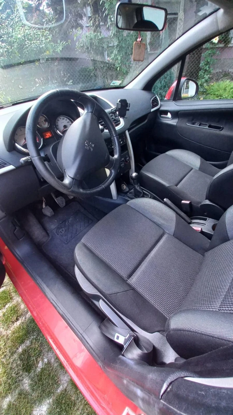 Peugeot 207, снимка 8 - Автомобили и джипове - 52386022