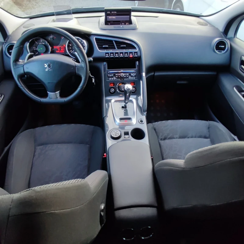Peugeot 3008 1.6* EHDI* AVTOMATIK* NAVI* PANORAMA* PERLA* KSENO, снимка 9 - Автомобили и джипове - 52282183
