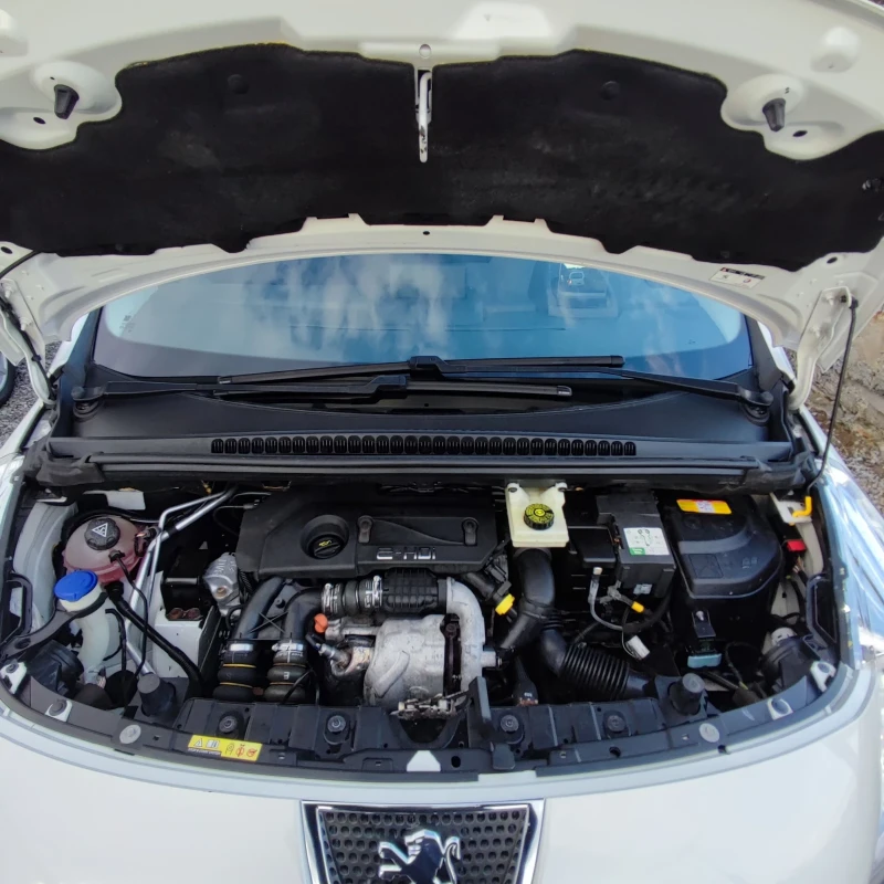 Peugeot 3008 1.6* EHDI* AVTOMATIK* NAVI* PANORAMA* PERLA* KSENO, снимка 16 - Автомобили и джипове - 52282183