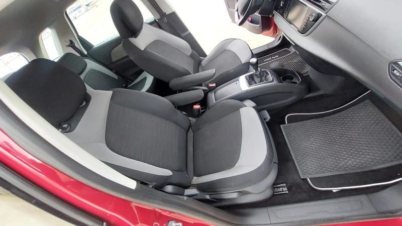 Citroen C4 Picasso 1.6HDi Intensive 115к.с., снимка 8 - Автомобили и джипове - 52392689