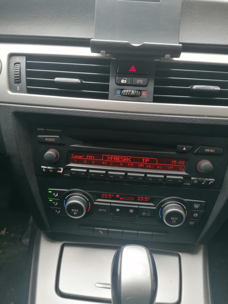 BMW 320, снимка 11 - Автомобили и джипове - 52670506