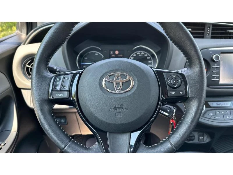 Toyota Yaris, снимка 13 - Автомобили и джипове - 47073382