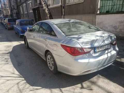 Hyundai Sonata Газ, снимка 2 - Автомобили и джипове - 49435383