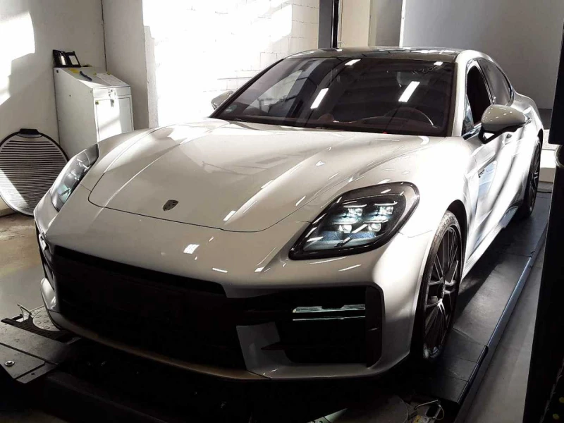 Porsche Panamera Turbo S E-Hybrid - 399990 лв. / 204511.64 € - 19041668 1