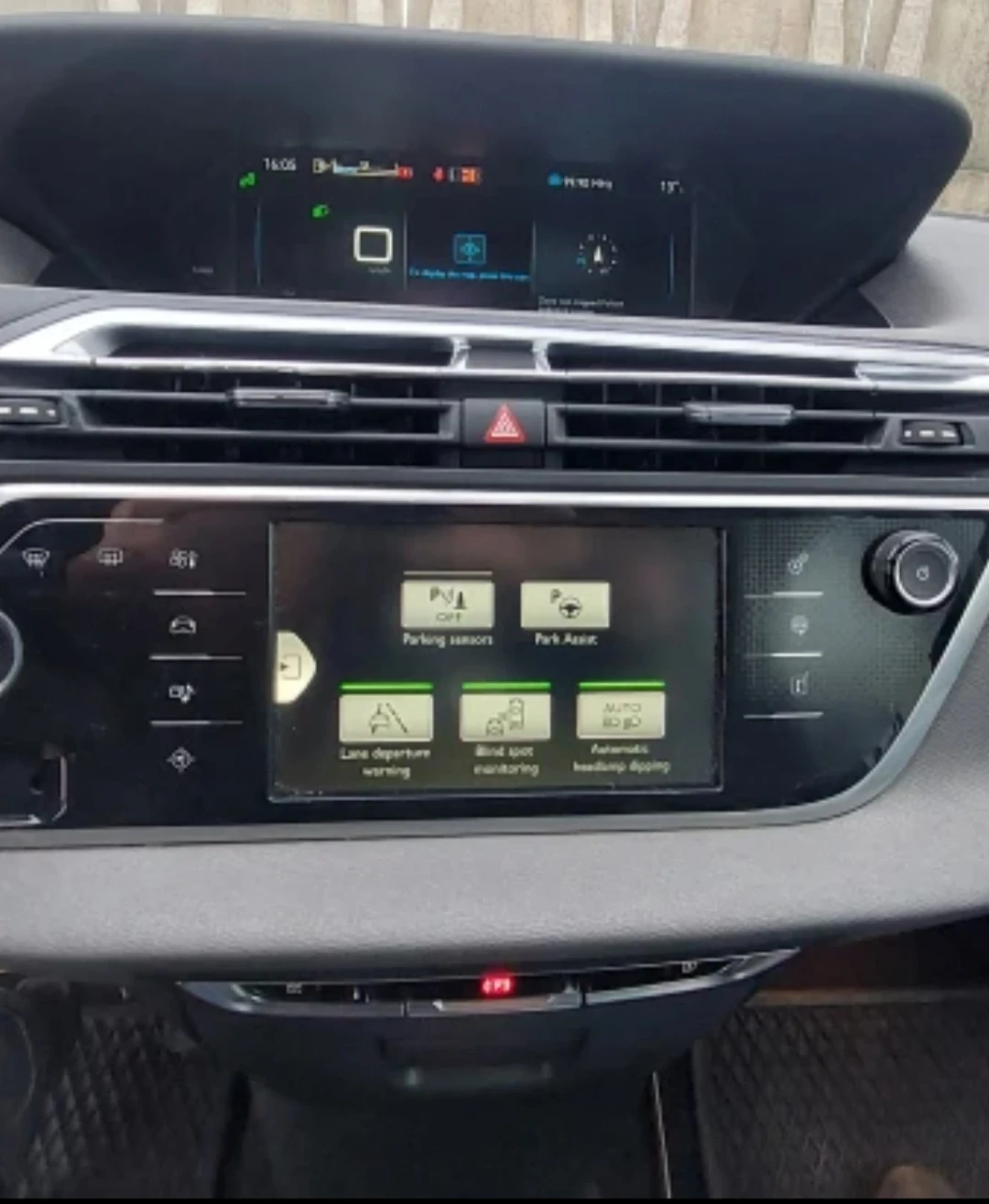 Citroen C4 Picasso 1.6HDi Intensive 115к.с., снимка 1