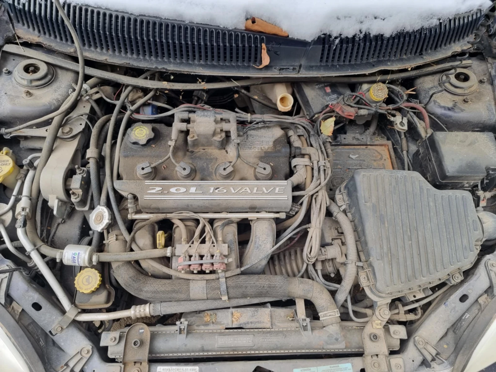 Chrysler Neon 2.0 16V/Газов инжекцион, снимка 4 - Автомобили и джипове - 54170967