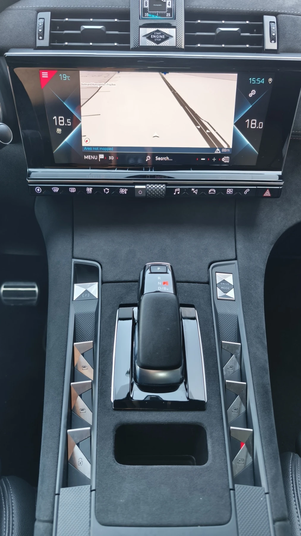 DS DS 7 PERFORMANCE LINE 1.6 PLUG-IN HYBRID 225 к.с. - изображение 10