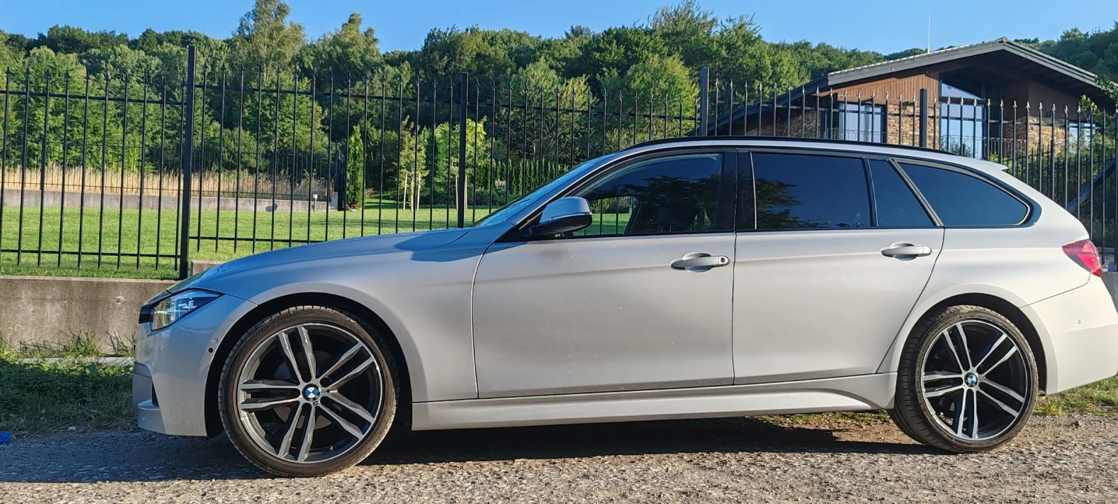 BMW 320  M Sport Shadow Edition XDrive - изображение 3