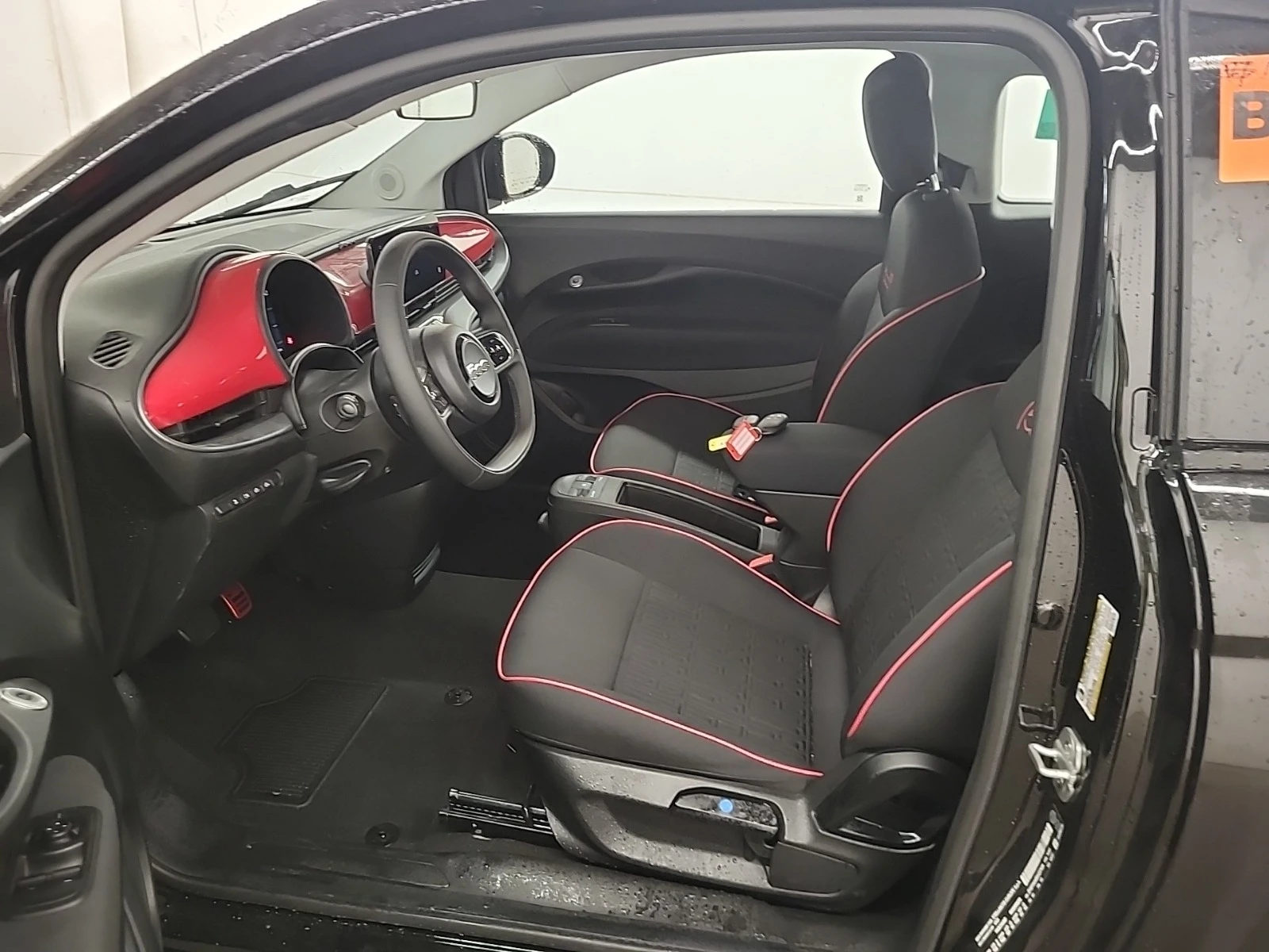 Fiat 500e (RED) EDITION * * CARFAX * * АВТО КРЕДИТ * *  - изображение 5