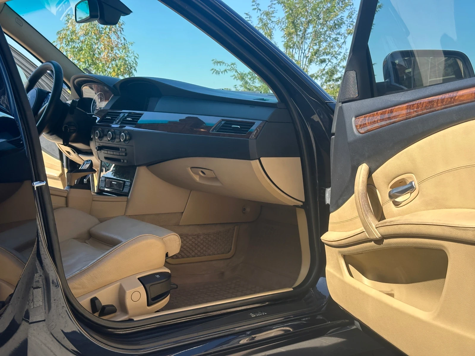 BMW 525 На задно предаване  - изображение 8