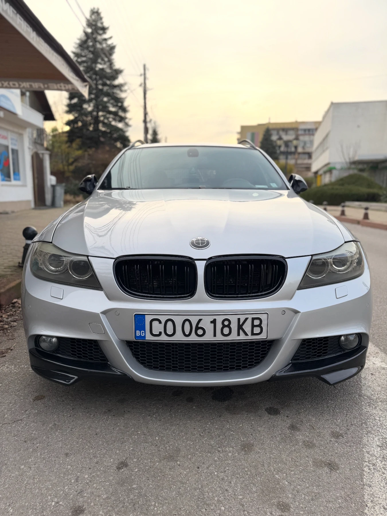 BMW 330 Facelift 231к.с. - изображение 2