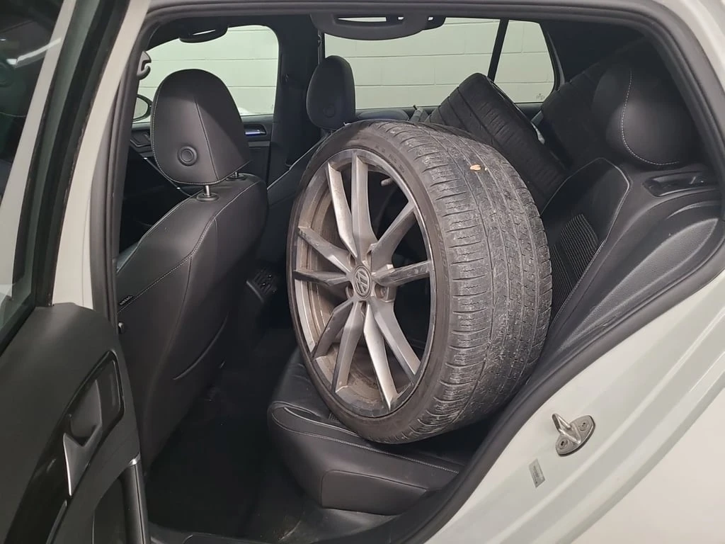 VW Golf R * CARFAX * ���� �� �������� | Mobile.bg � ����������� 12