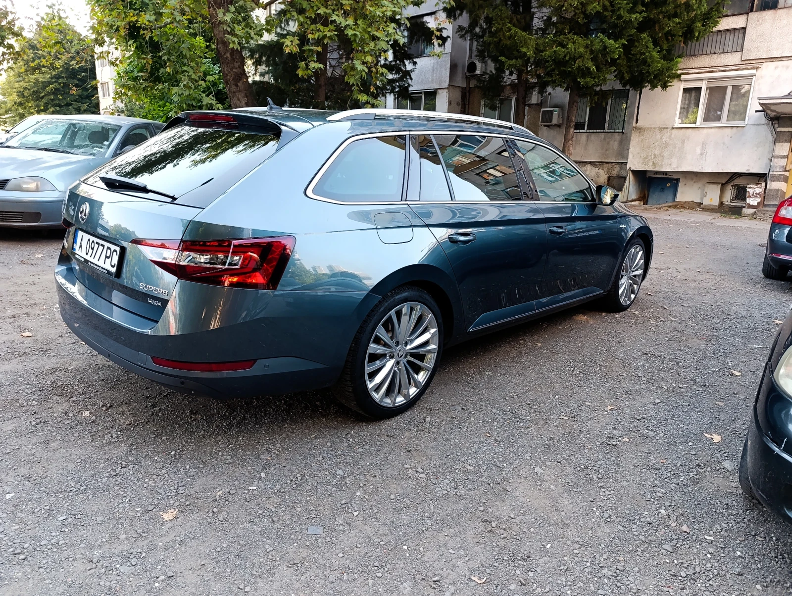 Skoda Superb 2.0 tdi 190 kc 4x4 L&K, снимка 4 - Автомобили и джипове - 55118591