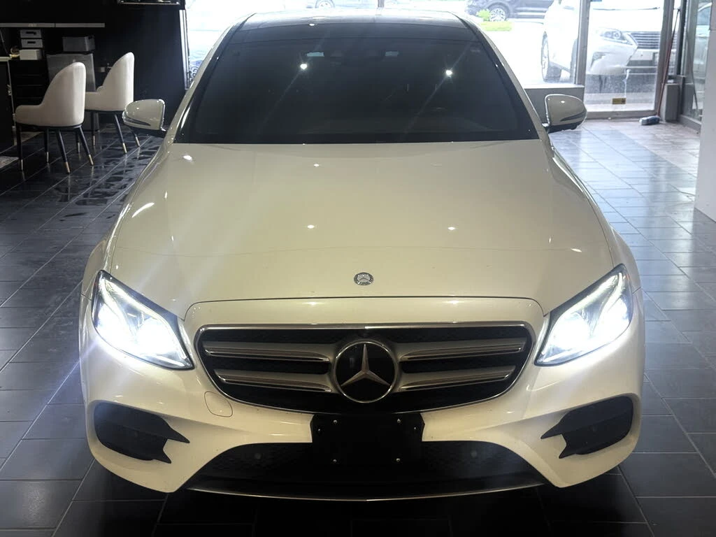 Mercedes-Benz E 300 4MATIC/AMG LINE/PANORAMA/360CAM/BURMESTER, снимка 2 - Автомобили и джипове - 55217442