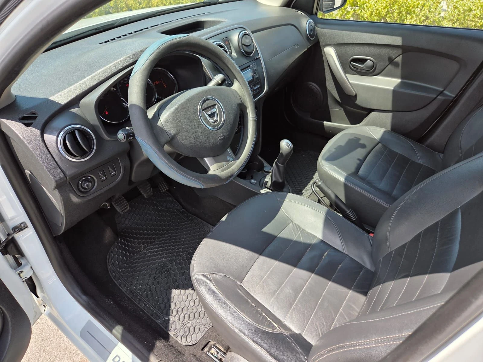 Dacia Logan 900 GPL, снимка 8 - Автомобили и джипове - 55578246