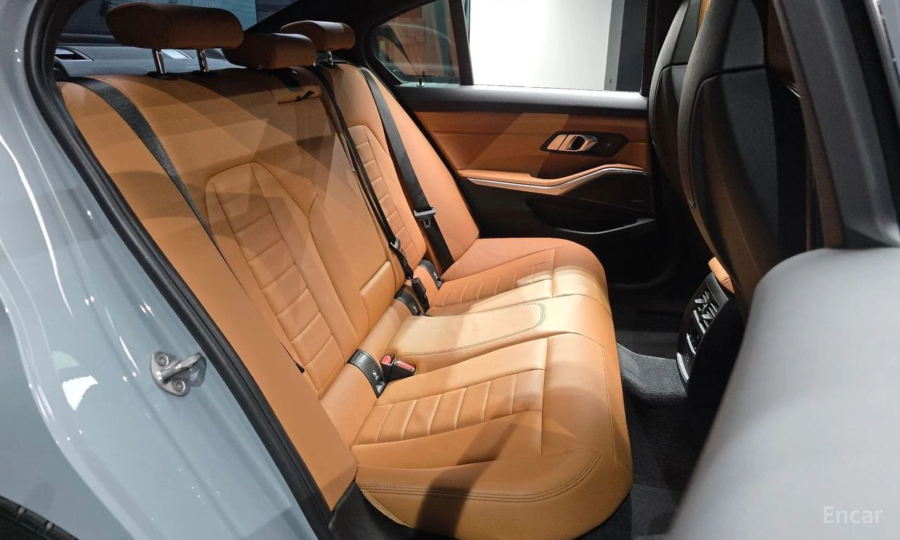 BMW 340 HARMON* KARDON* ДИСТРОНИК* ХЕДЪП* LANE* ASSIST* , снимка 14 - Автомобили и джипове - 55692299