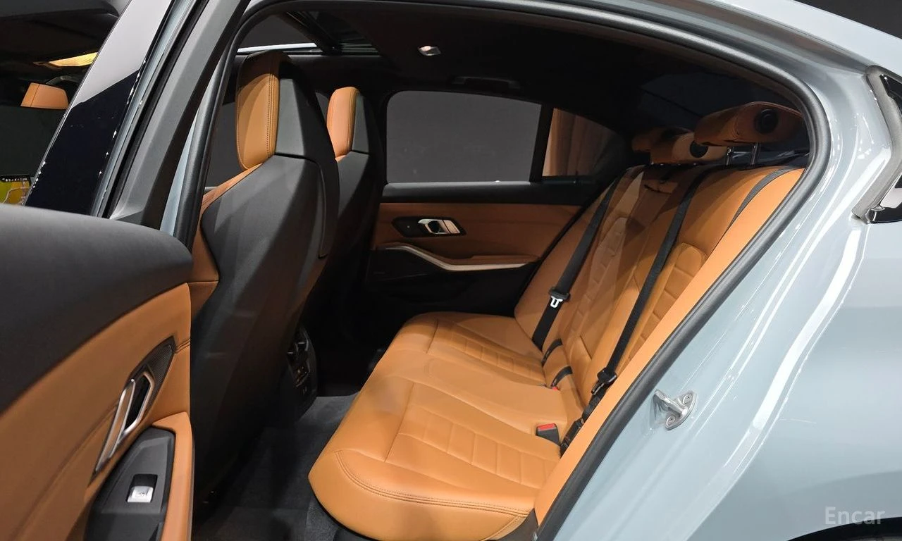 BMW 340 HARMON* KARDON* ДИСТРОНИК* ХЕДЪП* LANE* ASSIST* , снимка 15 - Автомобили и джипове - 55692299
