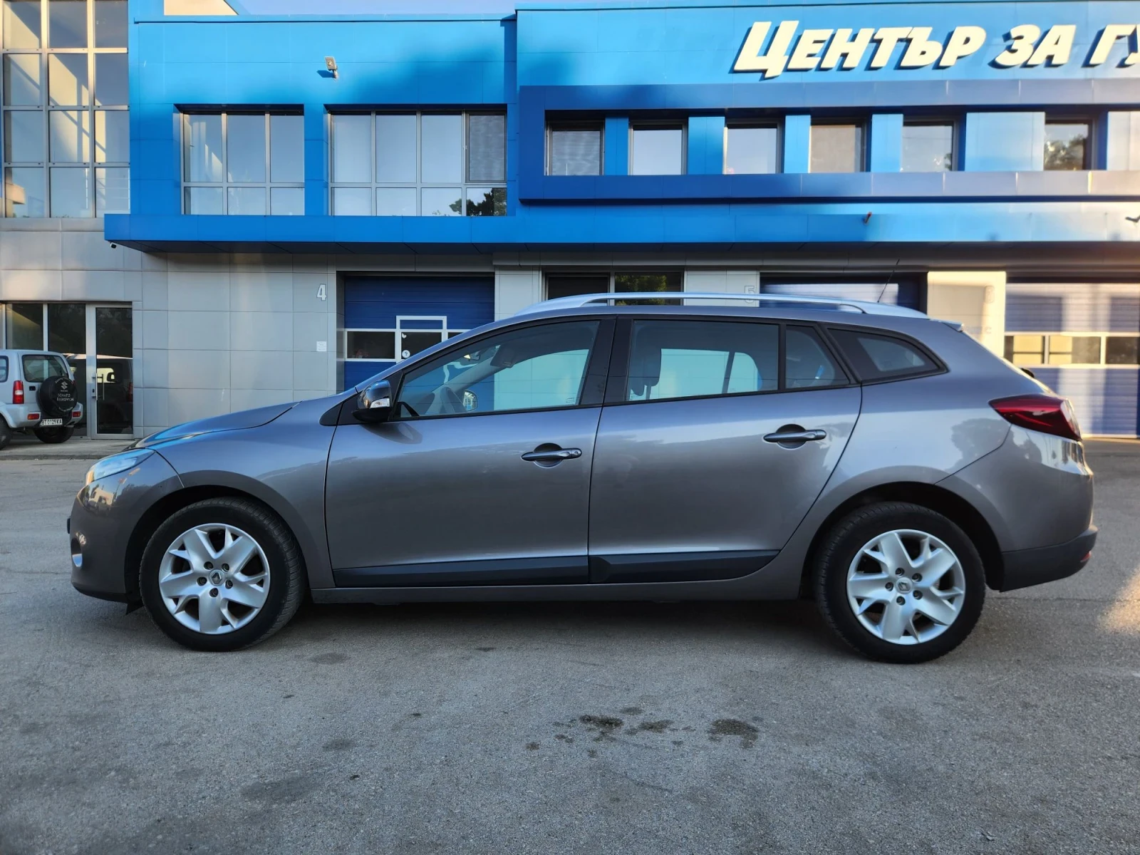 Renault Megane 1.5dci 110hp, снимка 8 - Автомобили и джипове - 56530751