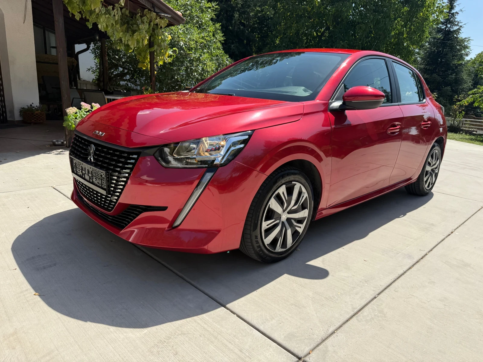 Peugeot 208 1.2i* Navi* CarPlay* Android Auto* Lane assist* Eu
