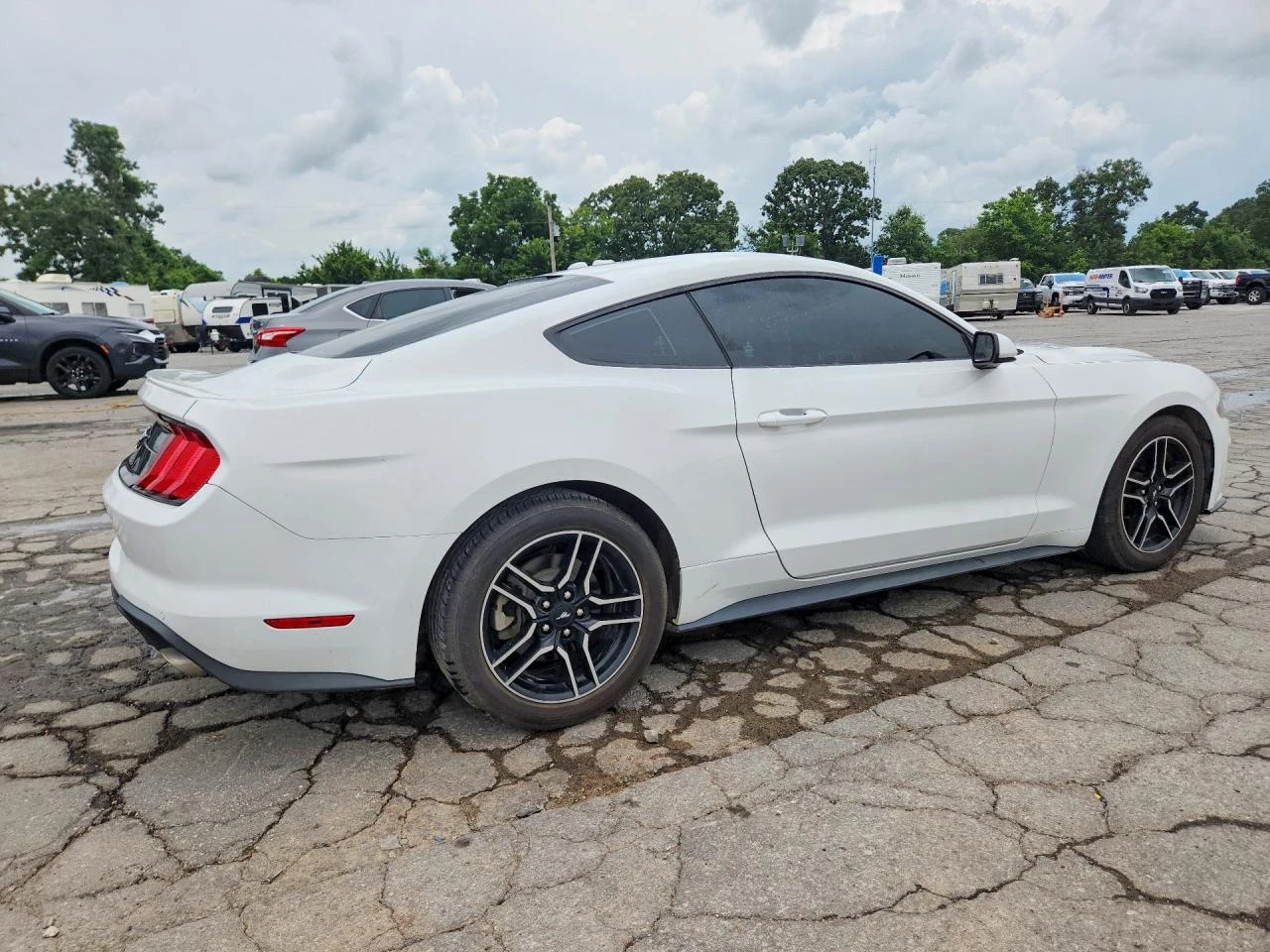 Ford Mustang 2.3l, снимка 3 - Автомобили и джипове - 55944912