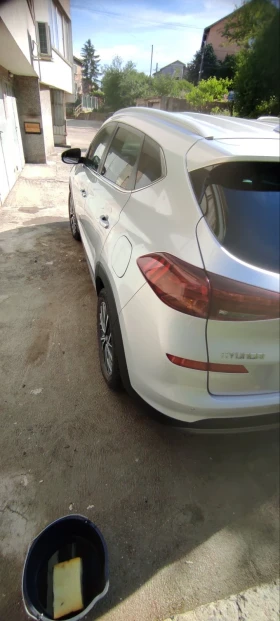 Hyundai Tucson 2.0 TDI Дизел Хибрид, снимка 3