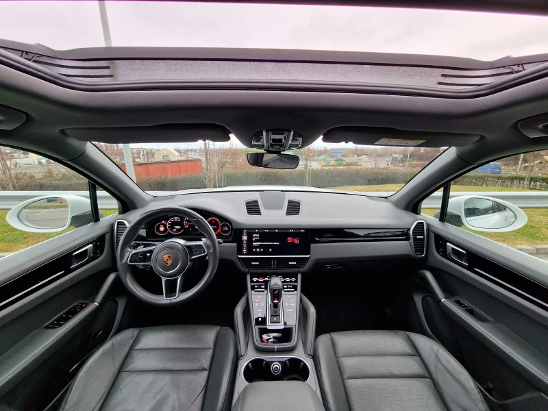 Porsche Cayenne  Distronic * Panorama* 360* , снимка 11 - Автомобили и джипове - 48227356