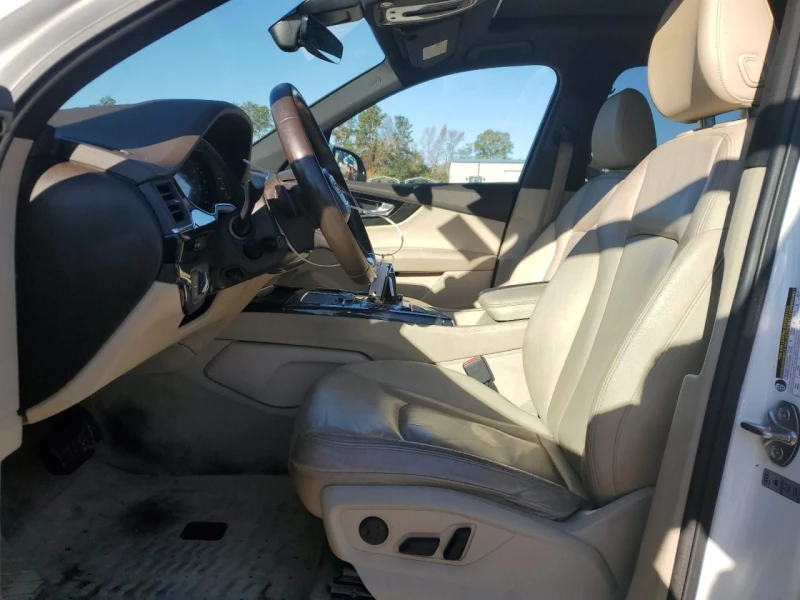 Audi Q7, снимка 7 - Автомобили и джипове - 52738497