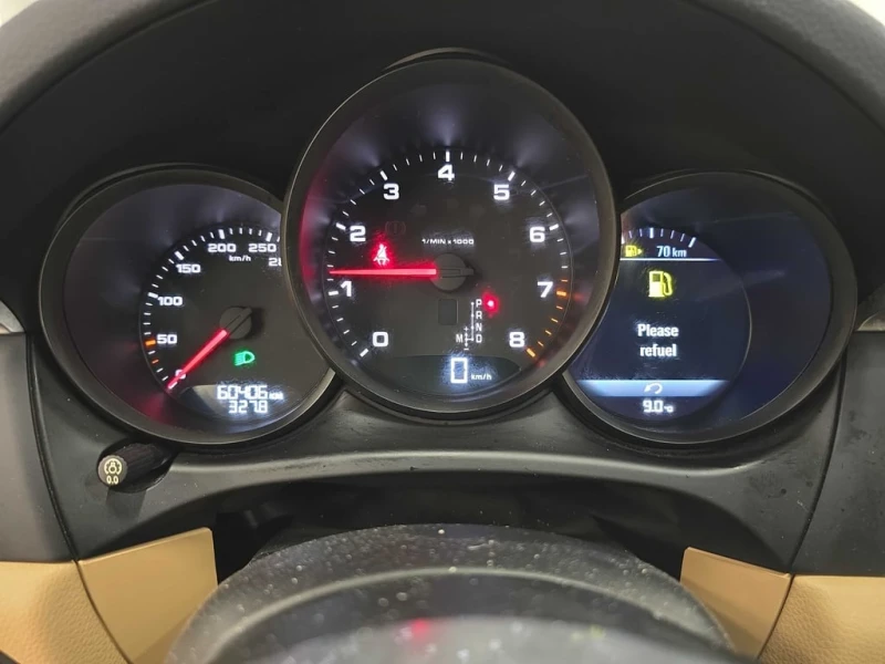 Porsche Macan * AWD * CARFAX * ЦЕНА ДО БГ, снимка 8 - Автомобили и джипове - 52813410