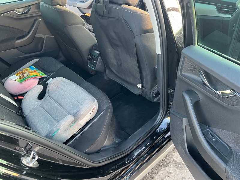 Skoda Kamiq 1.5 TSI DSG7 Vision, снимка 15 - Автомобили и джипове - 52867516