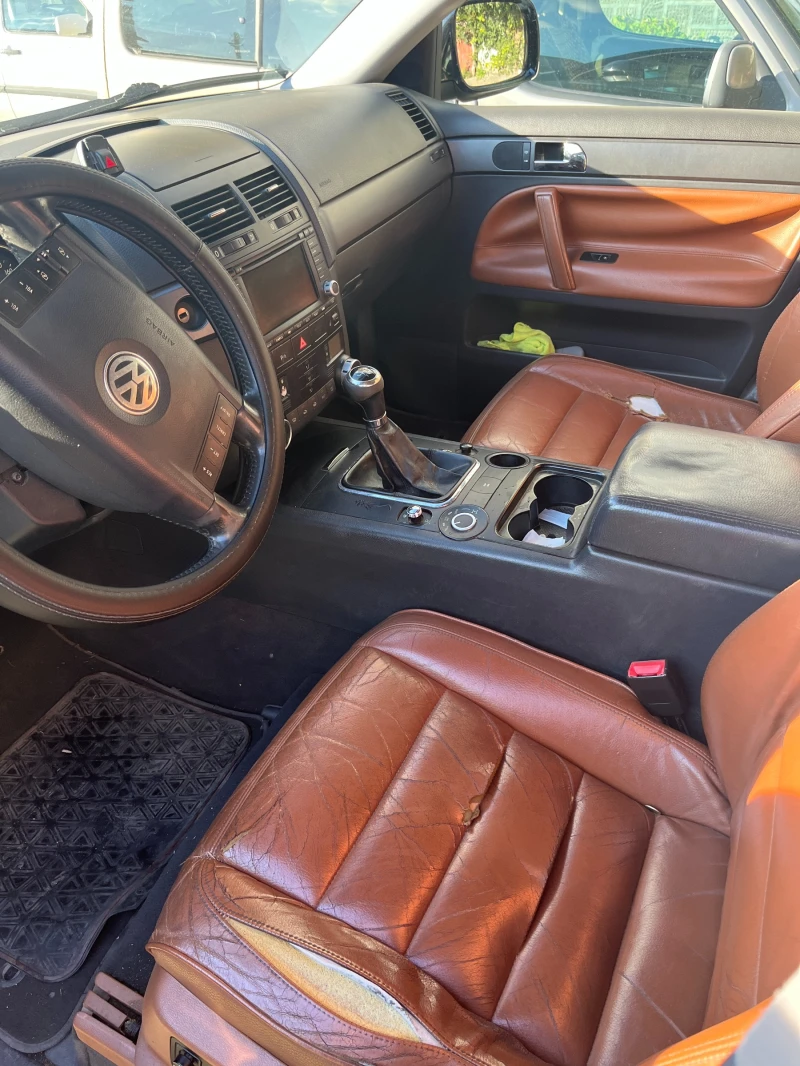 VW Touareg, снимка 6 - Автомобили и джипове - 53297103