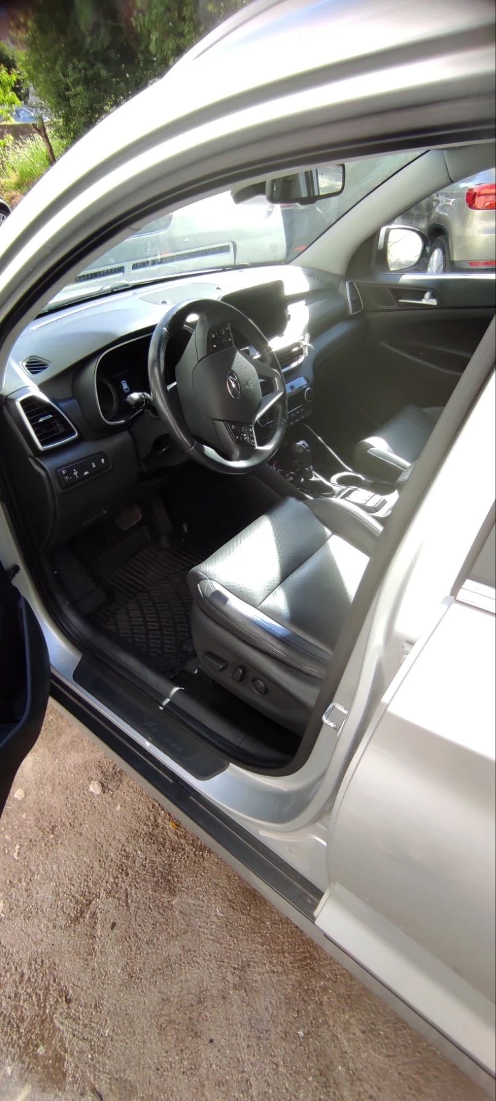 Hyundai Tucson 2.0 TDI Дизел Хибрид, снимка 4 - Автомобили и джипове - 54825110