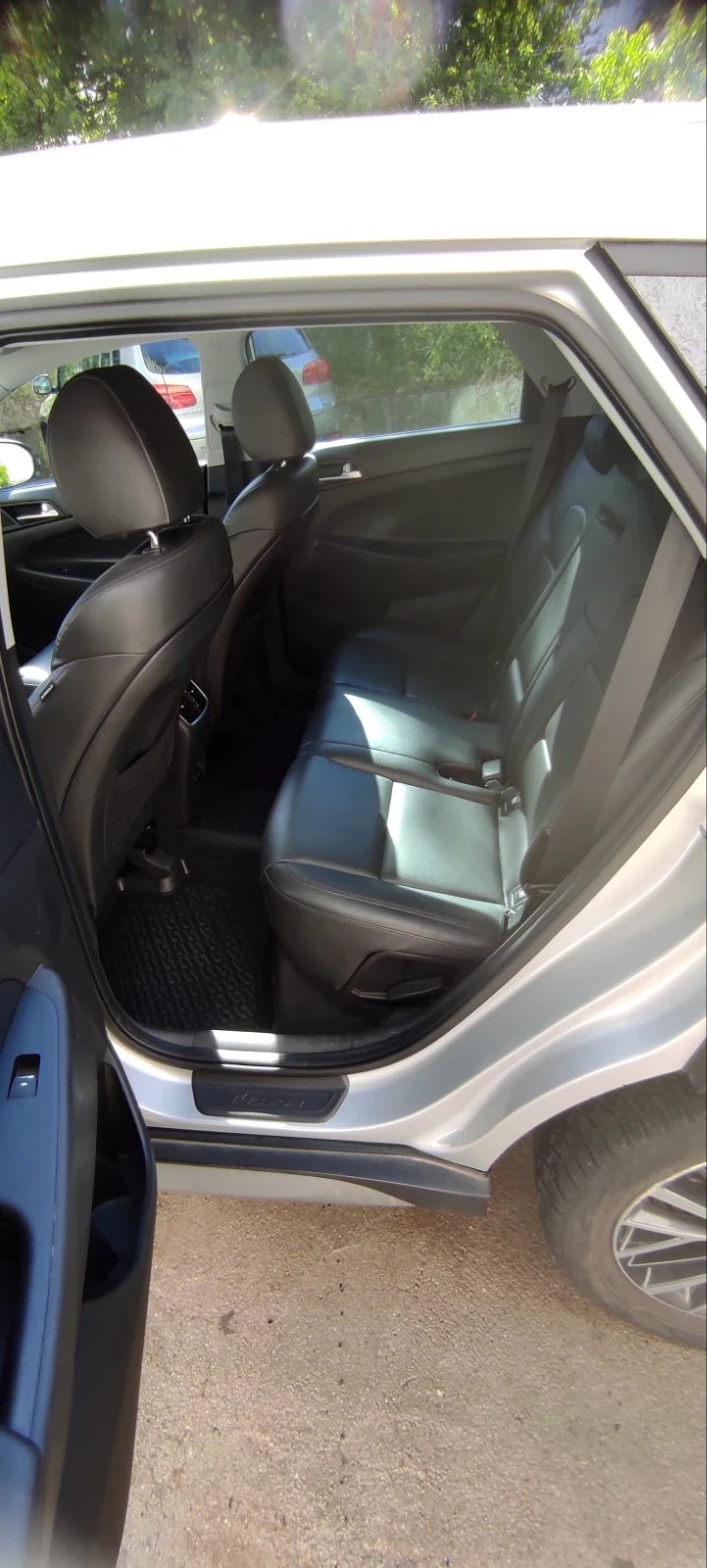 Hyundai Tucson 2.0 TDI Дизел Хибрид, снимка 5 - Автомобили и джипове - 54825110