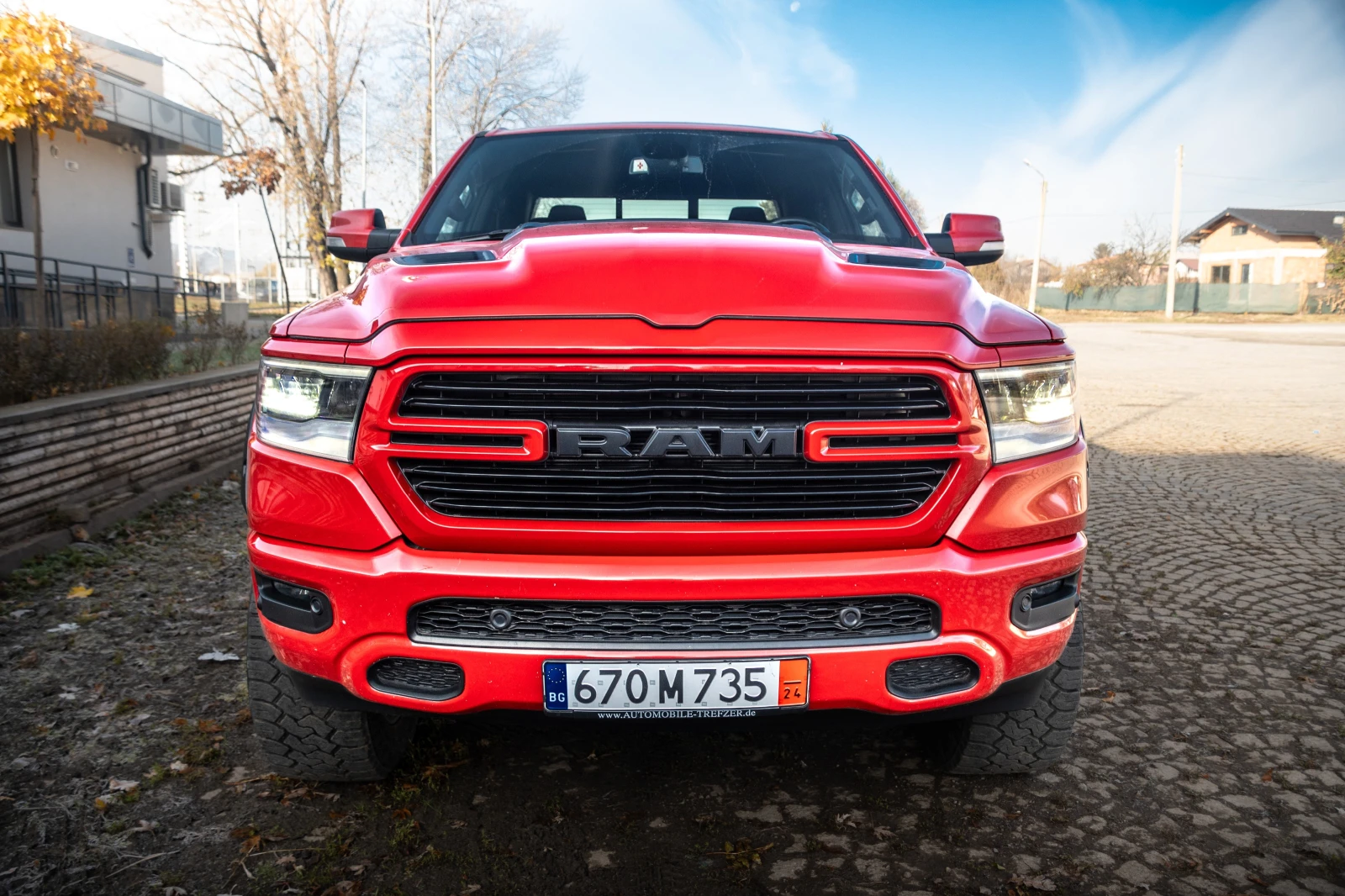 Dodge RAM 1500 SPORT 5.7 HEMI 4x4 - изображение 3