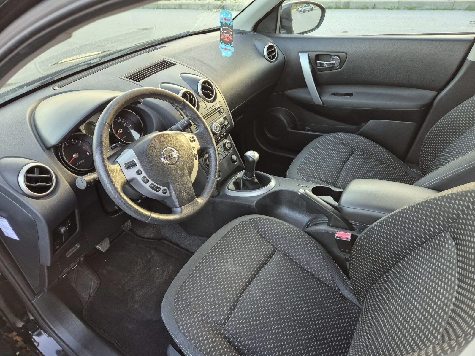 Nissan Qashqai 1.6i - изображение 9