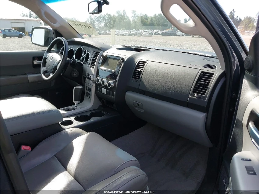 Toyota Sequoia LIMITED 5.7L V8* ПОДГРЕВИ* ШИБИДАХ* КОЖЕН САЛОН* Т - изображение 7