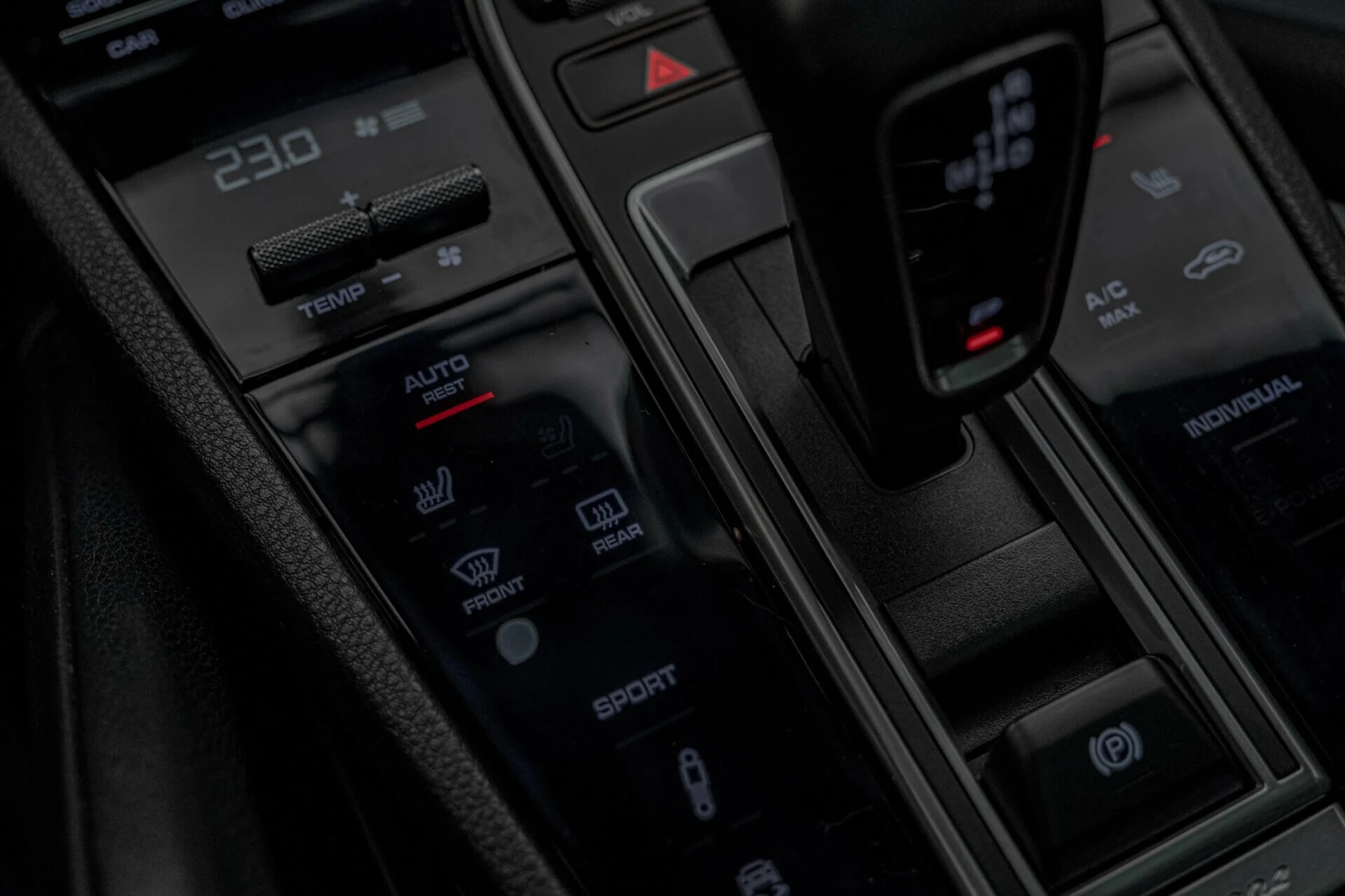 Porsche Cayenne V6T S/PDLS+ /Панорама/Soft Close/PASM/Sport/Подгре - изображение 9