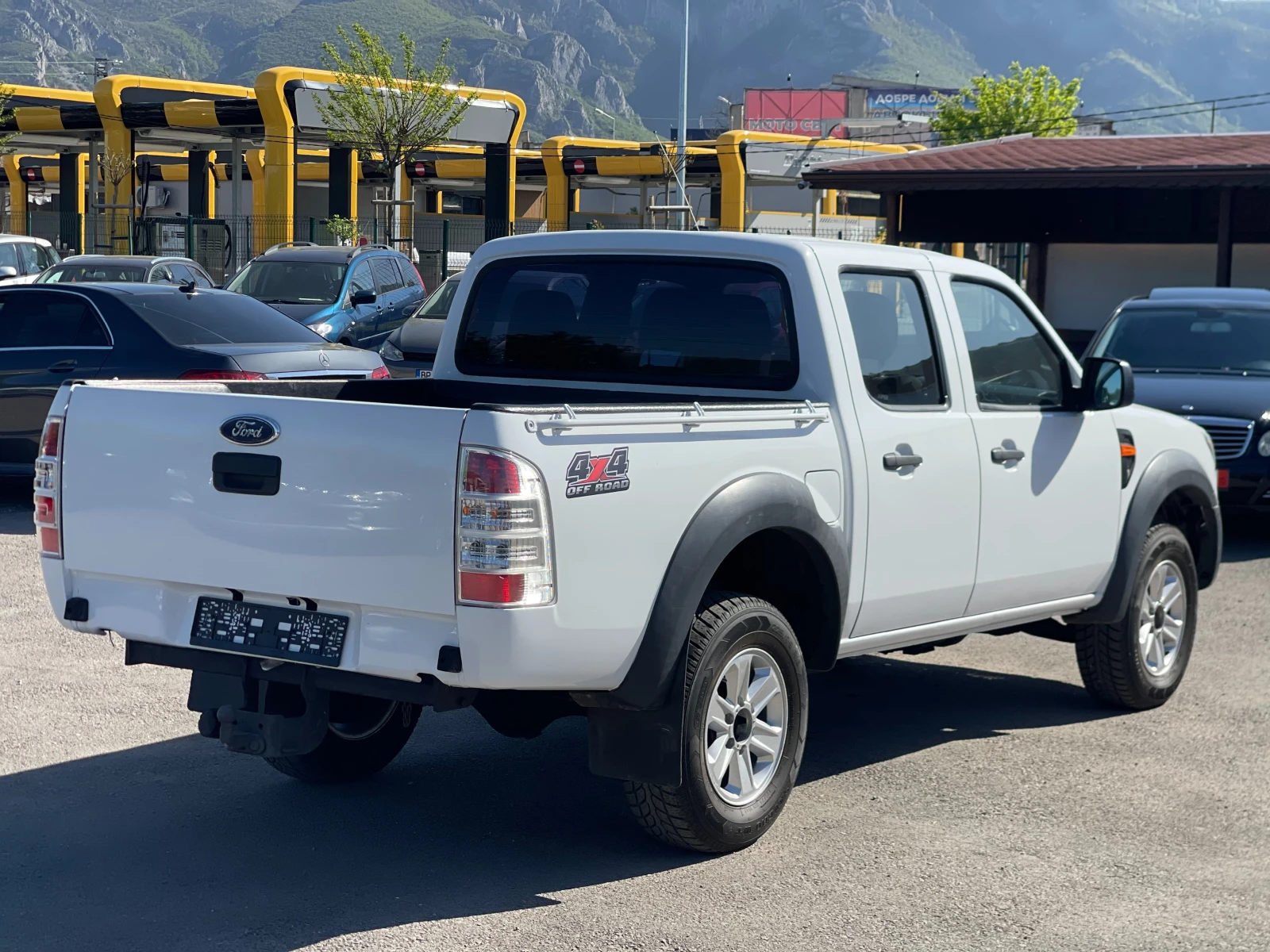 Ford Ranger 2.5TDCi 4x4, снимка 7 - Автомобили и джипове - 54339594