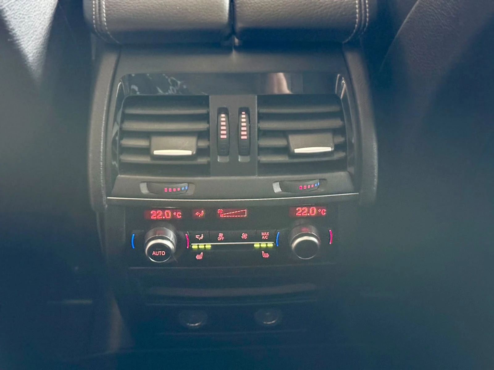 BMW X6 M Paket* LED* Подгрев* Лизинг , снимка 14 - Автомобили и джипове - 54793449