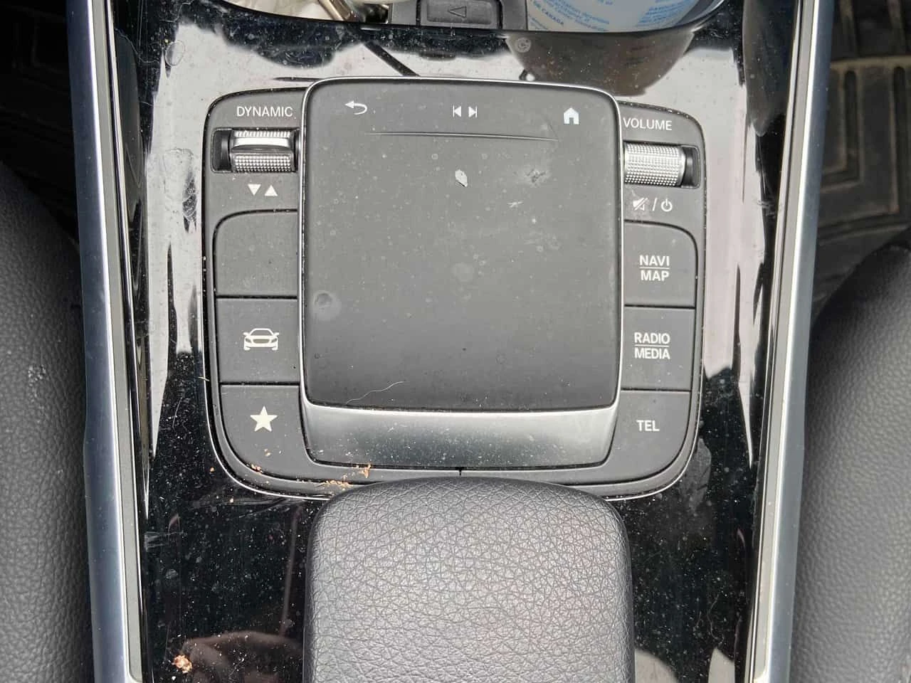 Mercedes-Benz GLB 250 4MATIC/ПАНОРАМА/ПОДГРЕВИ/OT MERCEDES, снимка 9 - Автомобили и джипове - 54804424