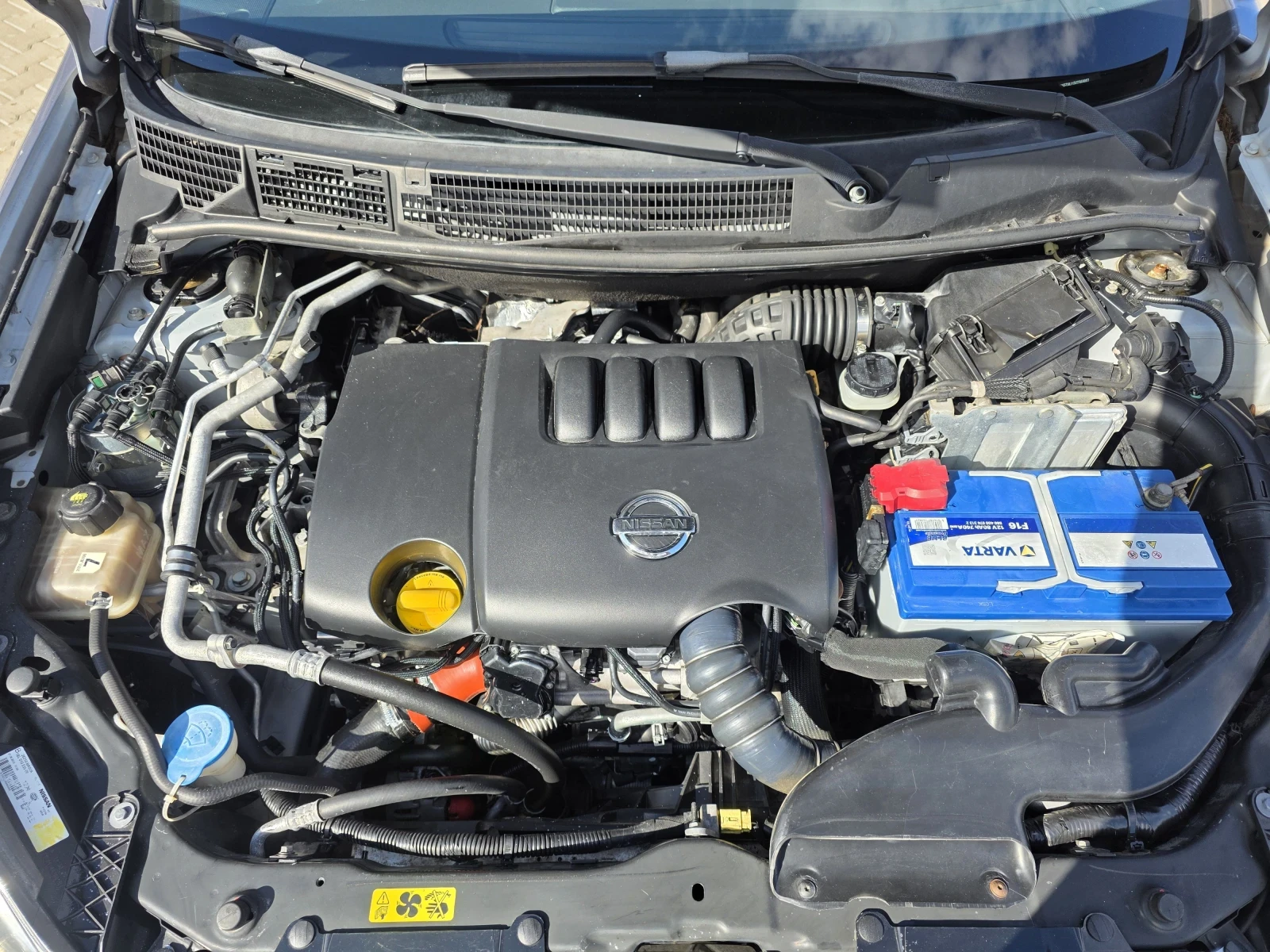 Nissan Qashqai 1.5dci 4X4, снимка 17 - Автомобили и джипове - 55289794