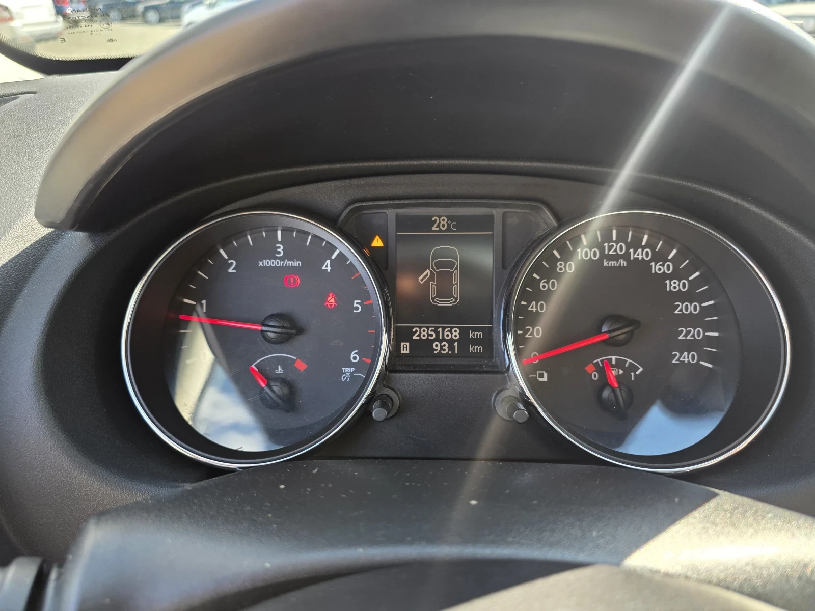 Nissan Qashqai 1.5dci 4X4, снимка 15 - Автомобили и джипове - 55289794